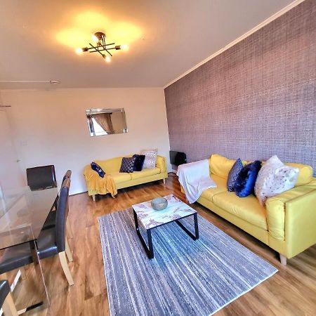 3 Bedroom Aprtmt At Sensational Stay Serviced Accommodation Aberdeen- Froghall Avenue Exterior photo